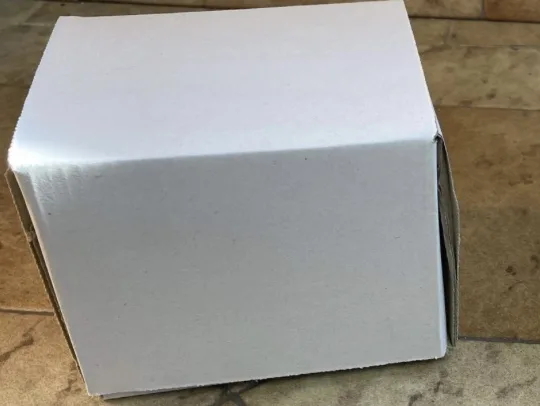 100 x Cardboard Mailer Boxes Die-cut White Small 3 100 x Cardboard Mailer Boxes Die-cut White Small - Image 3